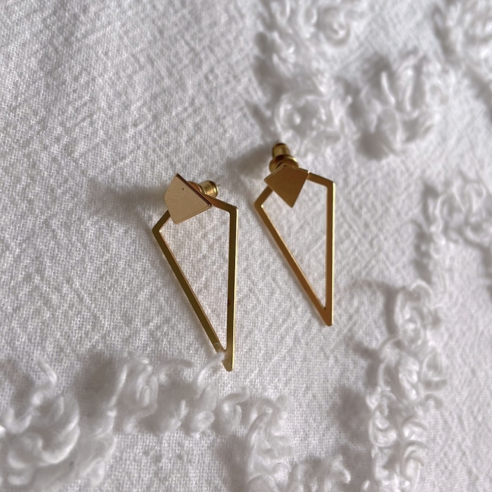 Shlomit Ofir triangular earrings with jacket